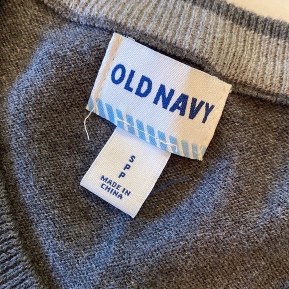 NWOT Old Navy Gray Men's Sweater | Size Small - Picture 3 of 3